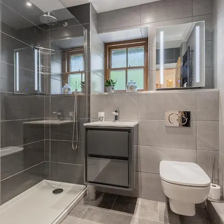 New Listing - The Cote! Bowness-on-Windermere