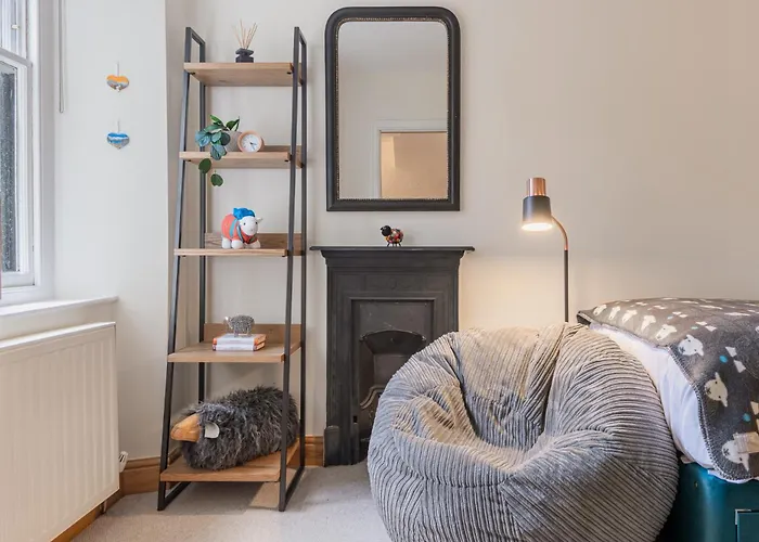 New Listing - The Cote! * 鲍内斯温德米尔