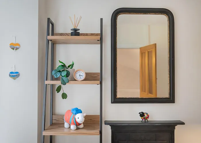 New Listing - The Cote! 度假居